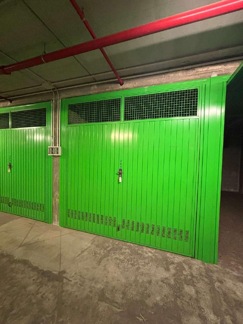 Foto 2 — Posto auto coperto · 403 m²