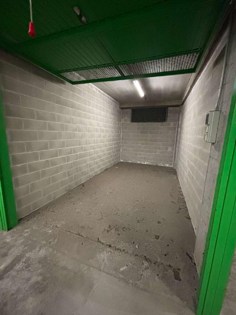 Foto 3 — Posto auto coperto · 403 m²